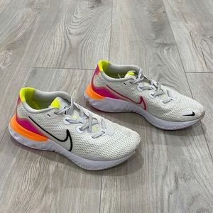 Nike renew shoes size 6.5